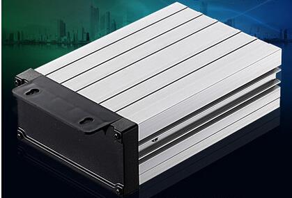 户外LED照明的可靠保障 12V 400W防雨开关电源选型与应用指南